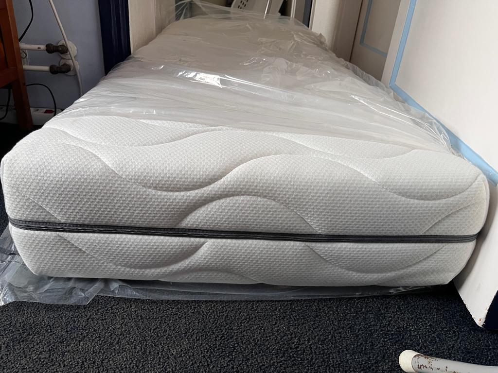 Matras 70 x 200 x 22cm, Huis en Inrichting, Slaapkamer | Matrassen en Bedbodems, Ophalen, Zo goed als nieuw, Matras, 200 cm