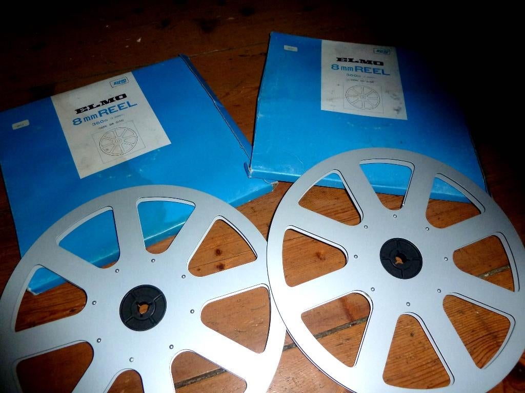 8mm film 2x ELMO 360mtr - als nieuw in doos -, Ophalen of Verzenden, 8mm film