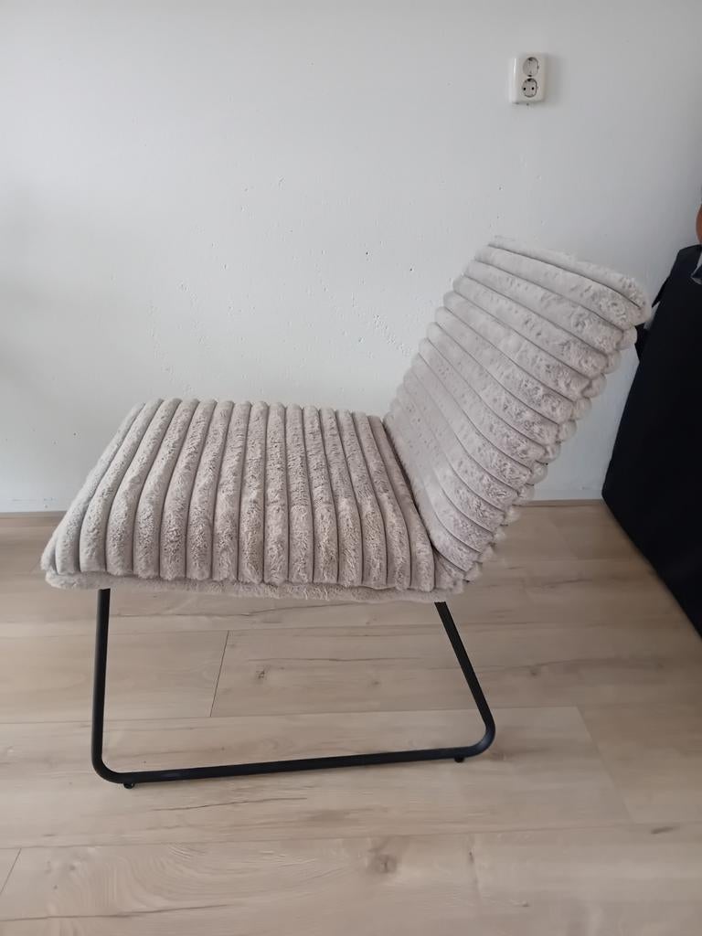 Stoel met pluche stof, Huis en Inrichting, Stoelen, Overige kleuren, Ophalen of Verzenden, Zo goed als nieuw, Eén