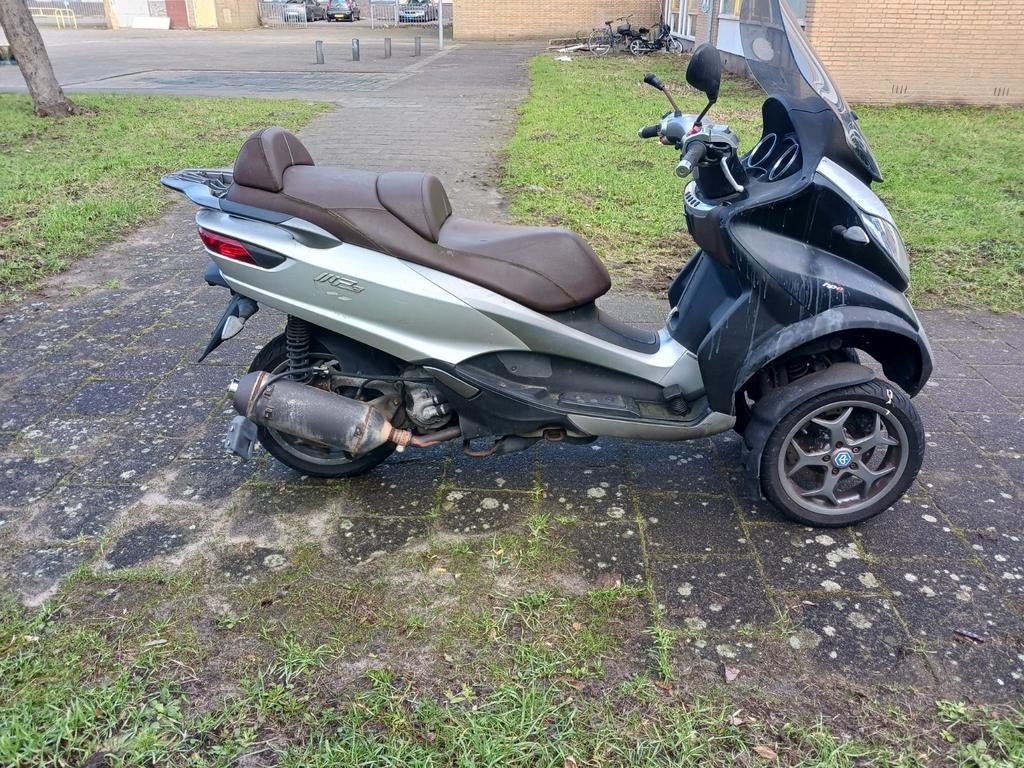 Piaggio MP3 Onderdelen piaggio mp3 300 kompleet in onderdele, Ophalen of Verzenden, Gebruikt
