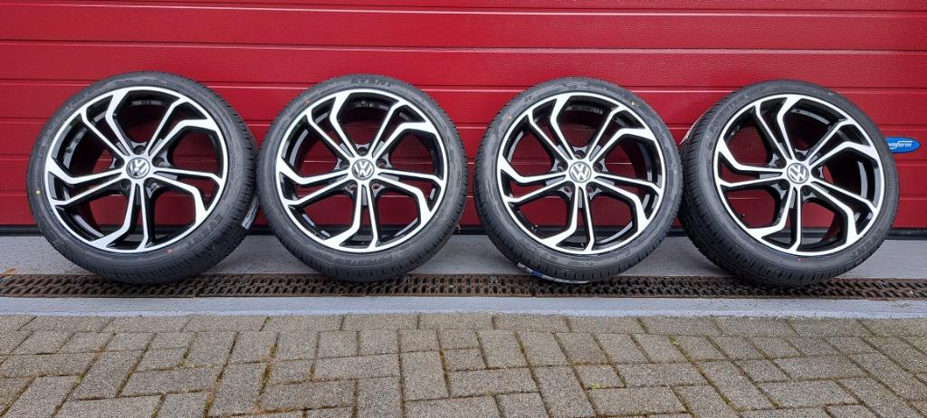 Reifnitz 18 inch GTI TCR nieuw Polis/zwart 5x112 zomerbande, Ophalen, 18 inch, Sentury, Banden en Velgen