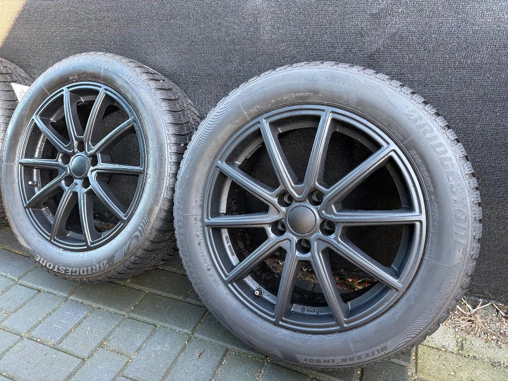 17 Inch Fiat 500X winterbandenset Bridgestone met TPMS, Auto-onderdelen, Ophalen, Banden en Velgen, 17 inch, Winterbanden