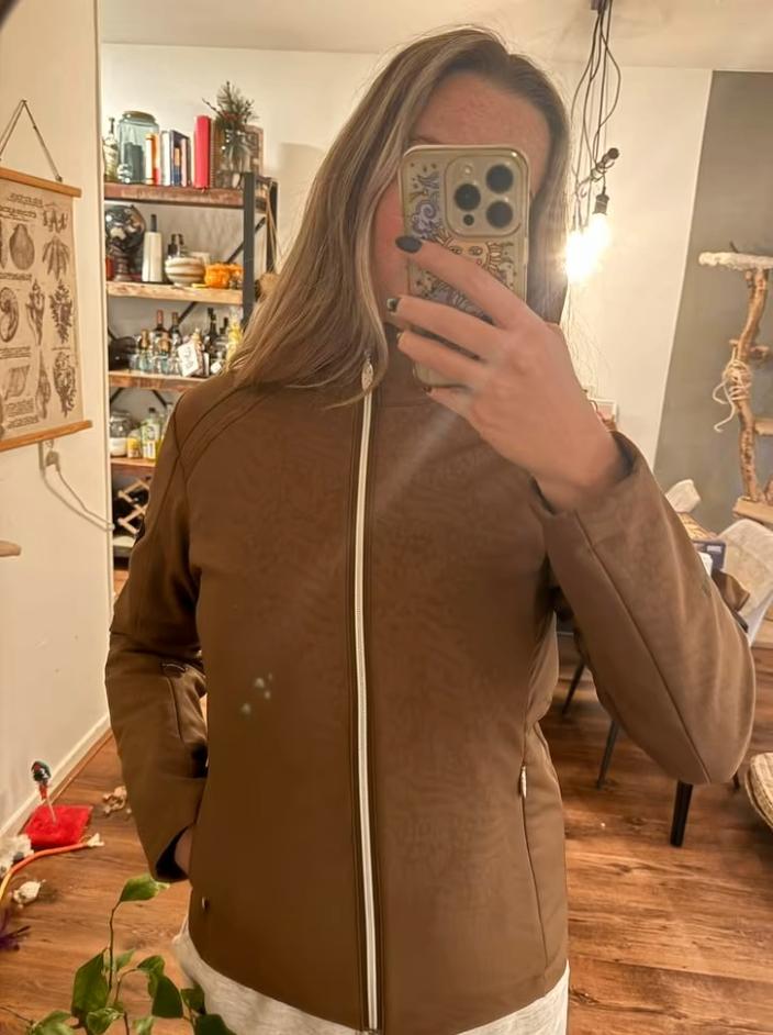 Mooie softshell ski jas van Etirel, Kleding | Dames, Wintersportkleding, Zo goed als nieuw, Jack, Maat 36 (S), Ophalen of Verzenden