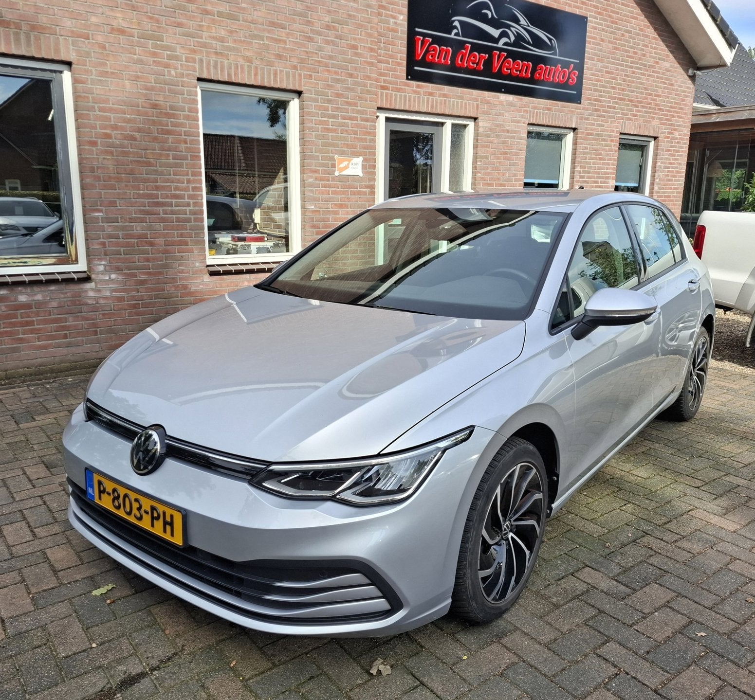 Volkswagen Golf 1.0 eTSI Life Business Dealer onderhouden. O, Auto's, Dealer onderhouden, Stof, Gebruikt, 1202 kg