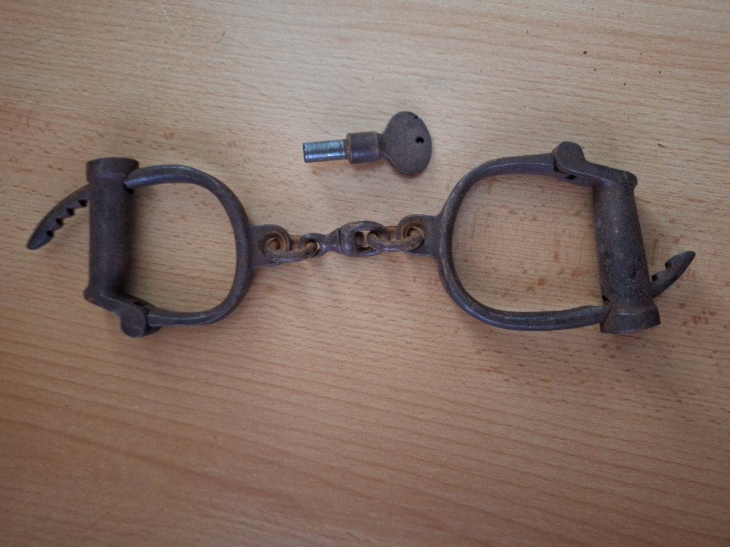Ijzeren handboeien, Ophalen of Verzenden
