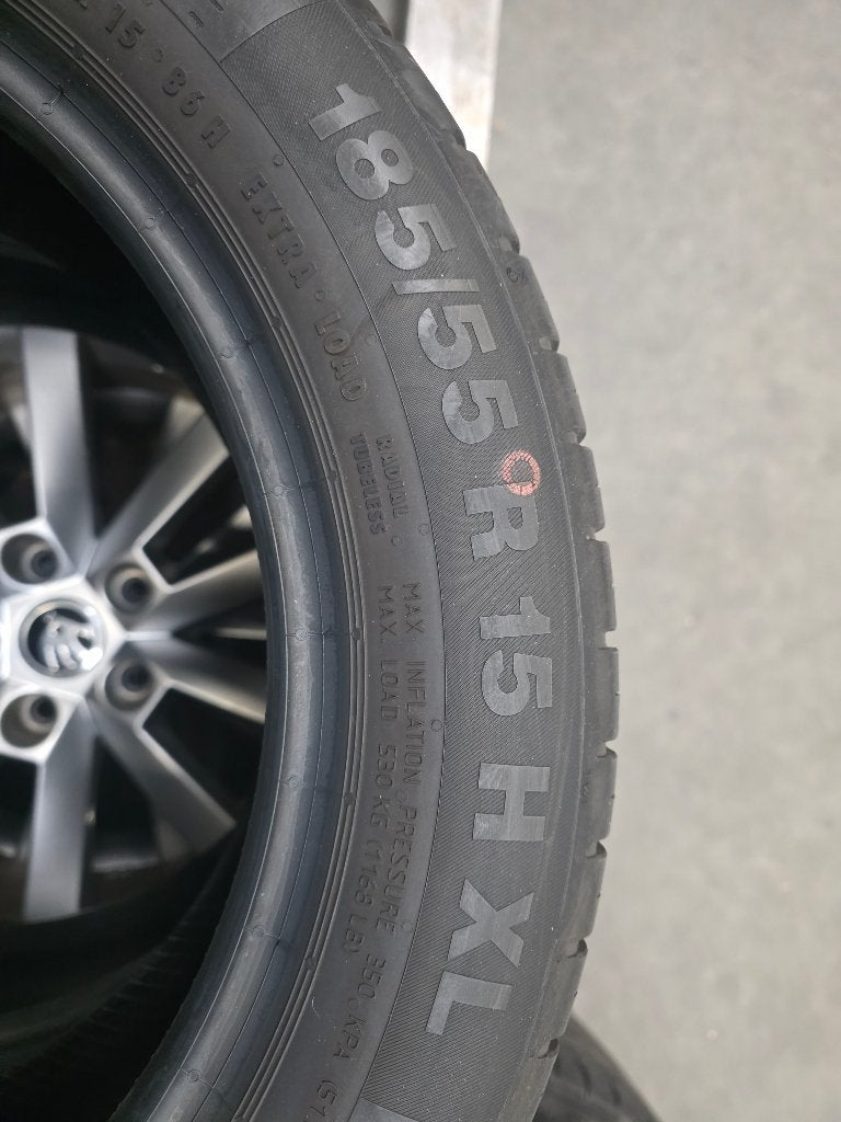 Autobanden 185/55R15, Auto-onderdelen, Banden en Velgen, Ophalen, Gebruikt, 15 inch, 185 mm