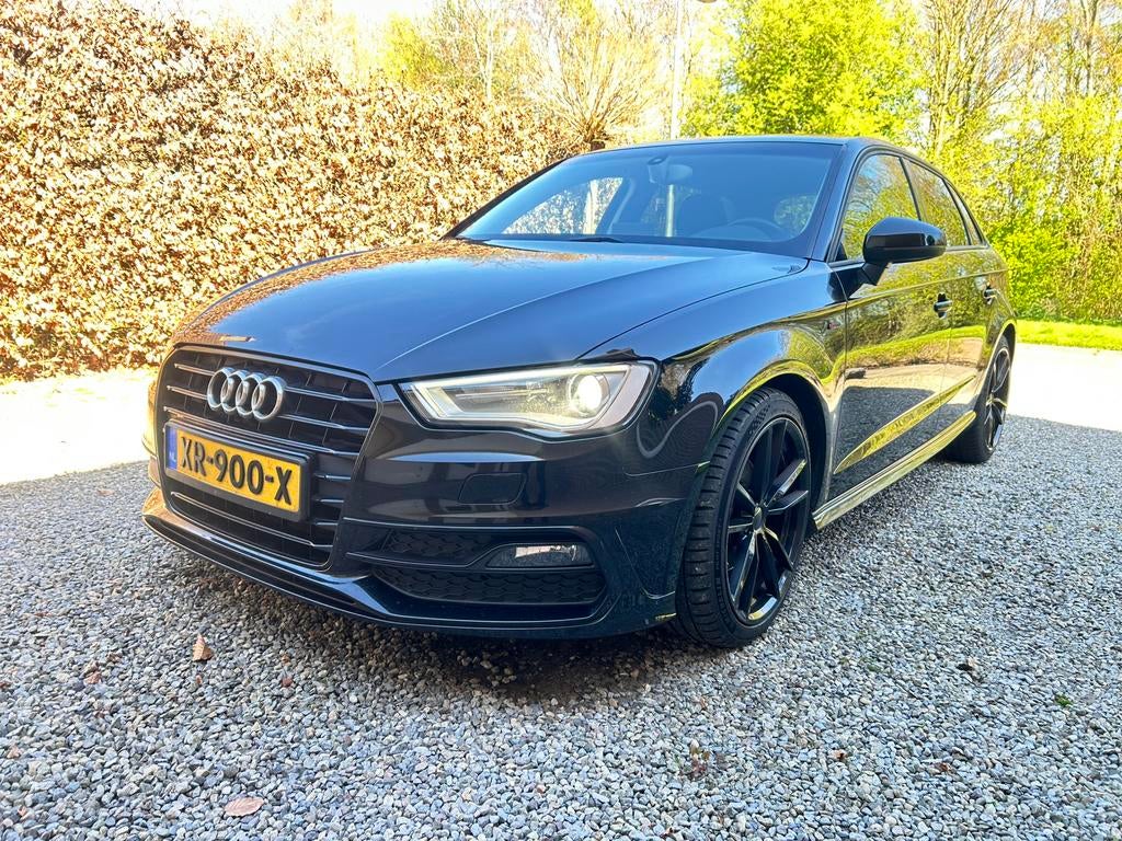 Audi A3 2015 SPORTBACK 2.0 TDI S-line Apple Carplay /Android, Auto's, 1280 kg, Zwart, 140 €/maand, Particulier