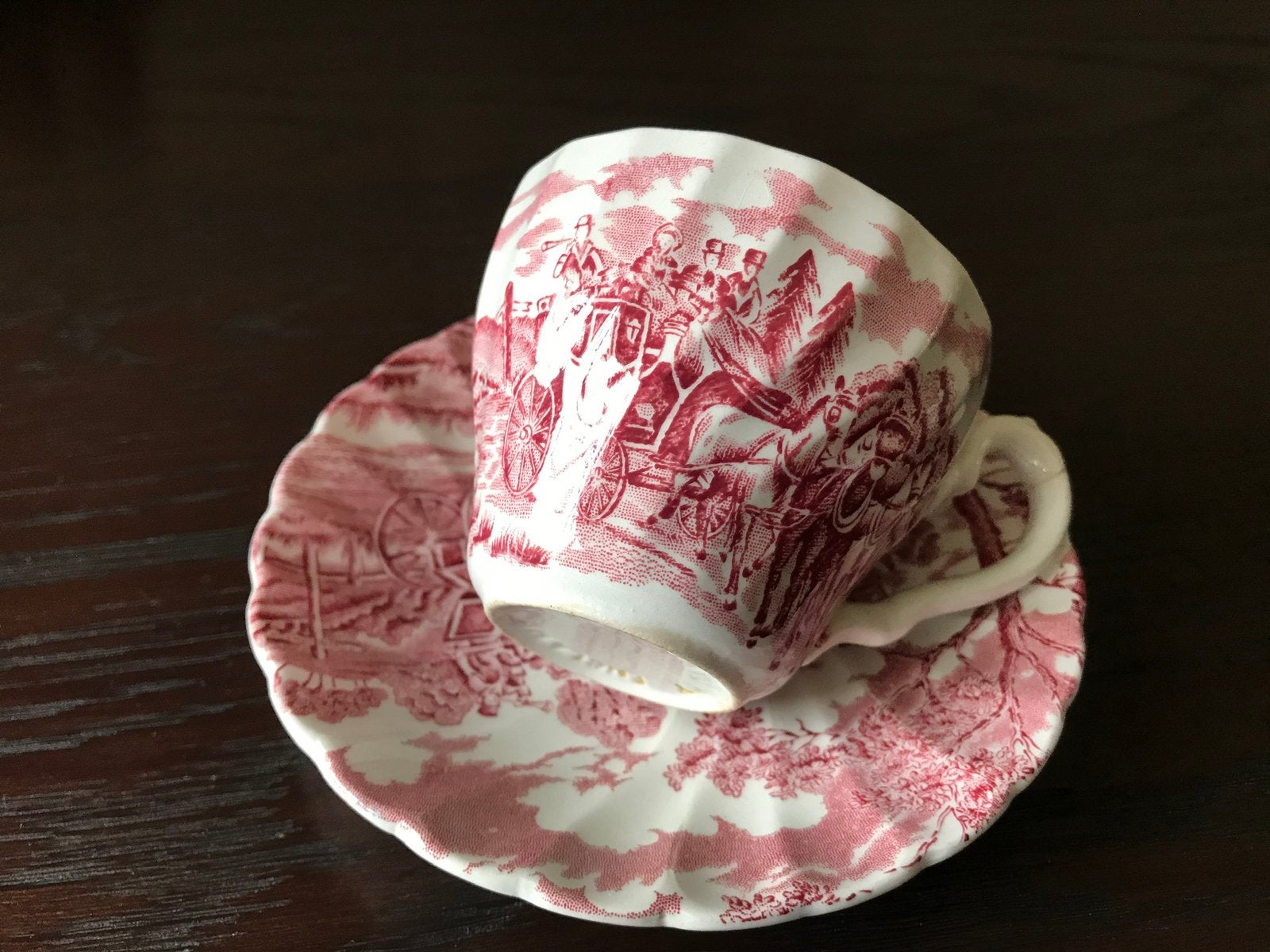 Myott “Royal mail” Kop en Schotel , kleur rood., Antiek en Kunst, Antiek | Servies los, Ophalen of Verzenden