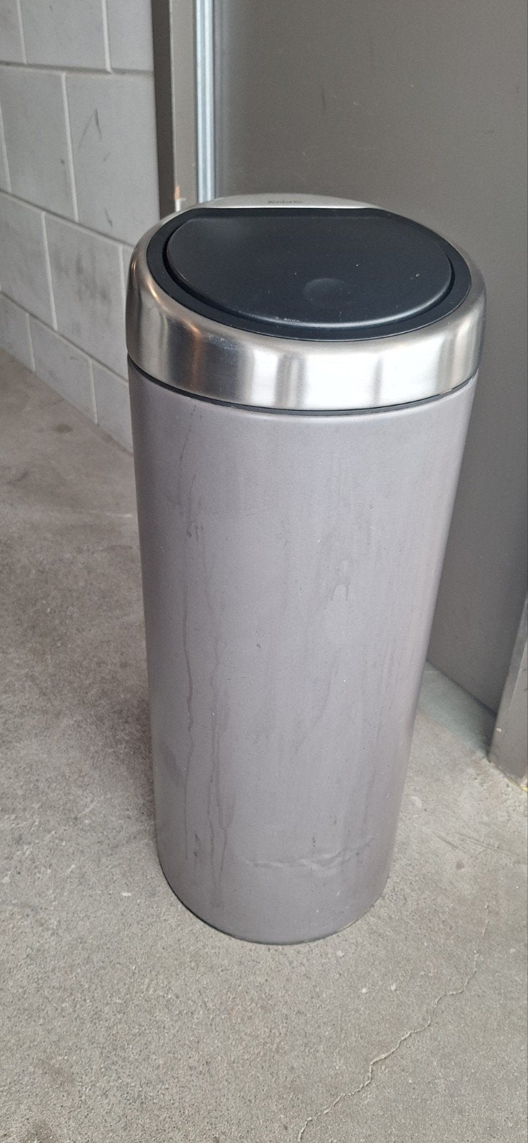 Brabantia touch bin NIEUW, Huis en Inrichting, Woonaccessoires | Prullenbakken, 40 liter of meer, Ophalen, Nieuw, Rvs