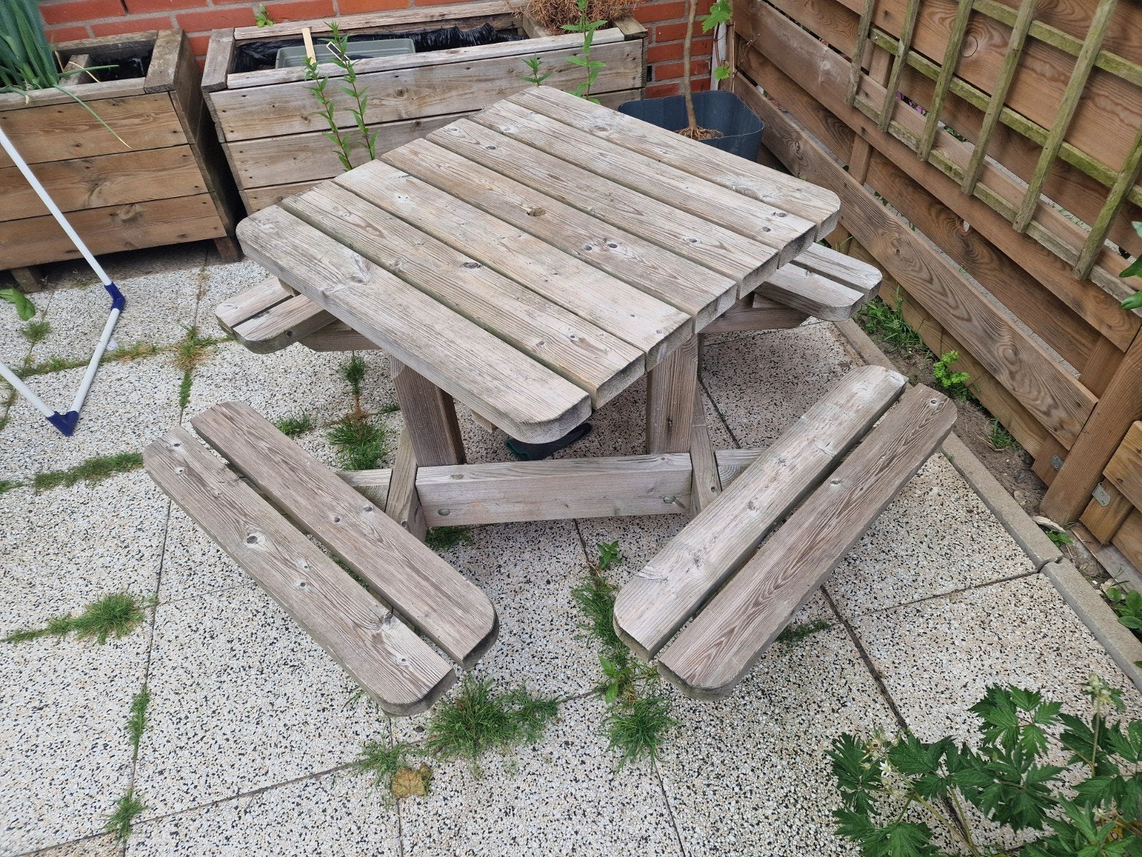 Houten tafel voor kinderen, Tuin en Terras, Picknicktafels, Kinderpicknicktafel, Gebruikt, Vierkant, Ophalen of Verzenden