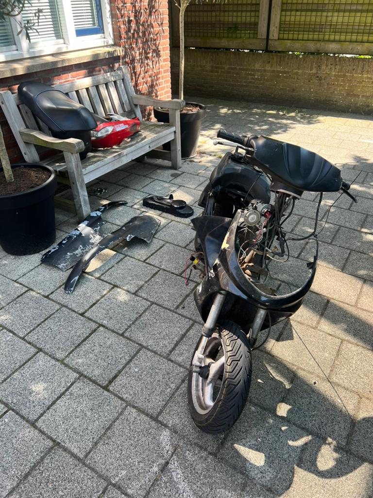 Peugeot Vivacity 70cc Malossi opknapper, Fietsen en Brommers, Scooters | Peugeot, Gebruikt, Vivacity, Maximaal 45 km/u, Tweetakt