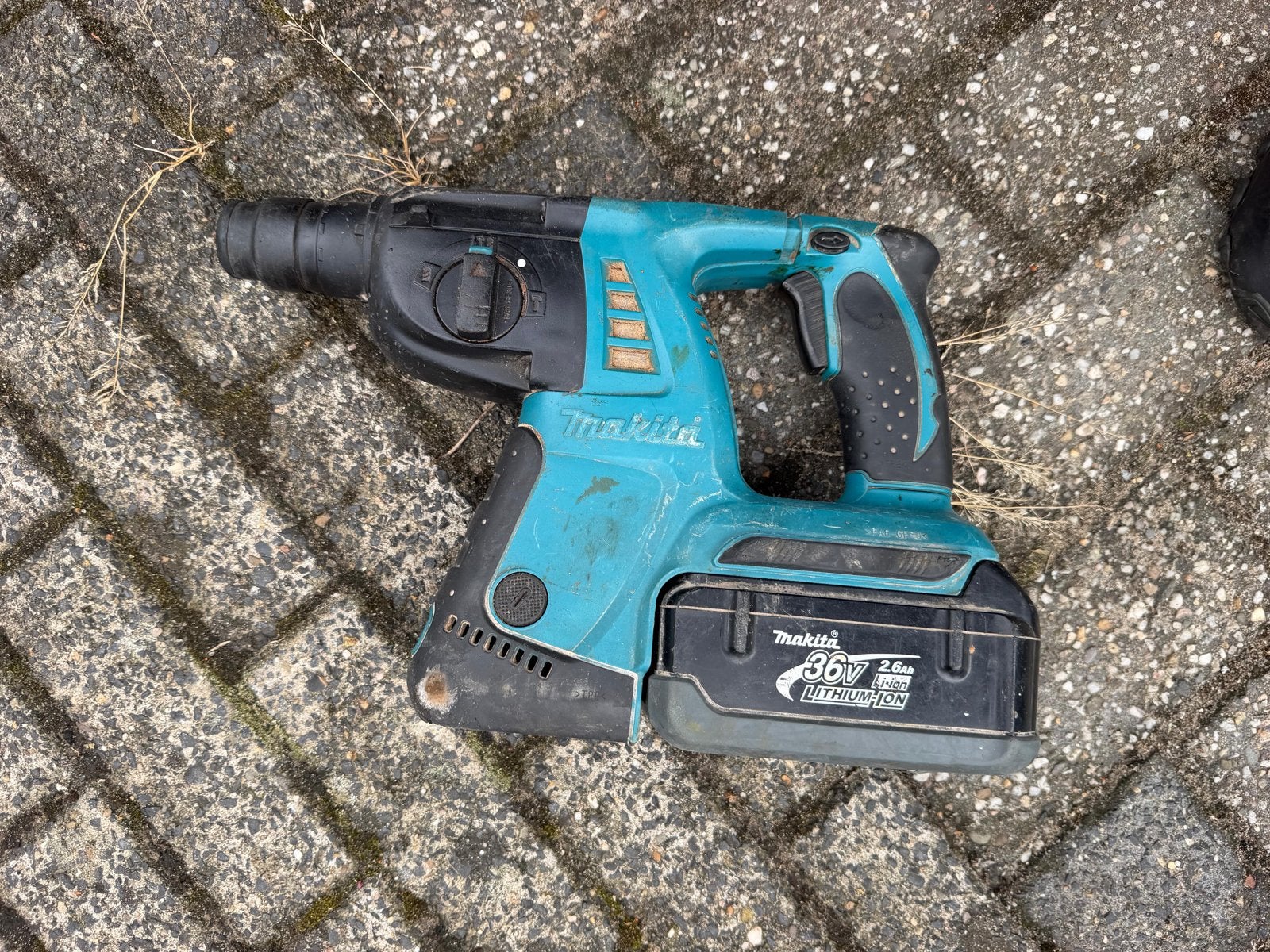 Makita 36V 2.6Ah Lithium-Ion Boorhamer, Boor- en/of Breekhamer, Ophalen of Verzenden, Klopboormechanisme, Gebruikt