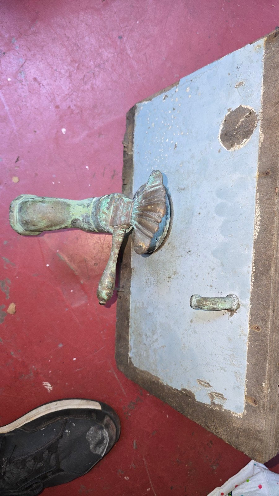 Antieke bronze waterkraan, Ophalen of Verzenden, Gebruikt, Binnendeur, 200 tot 215 cm