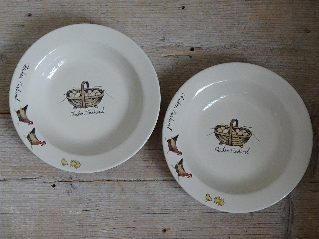 Servies, Jet (by Ter Steege) CHICKEN, zo goed als nieuw, Overige typen, Ophalen of Verzenden, Zo goed als nieuw, Overige stijlen