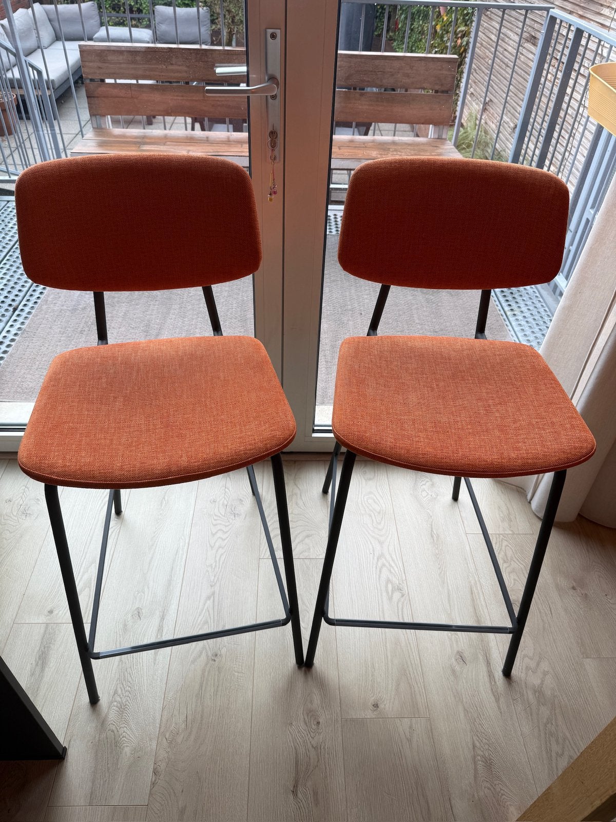 2x Bert Plantagie barkruk L490 – oranje/terra, Huis en Inrichting, Ophalen of Verzenden, Zo goed als nieuw