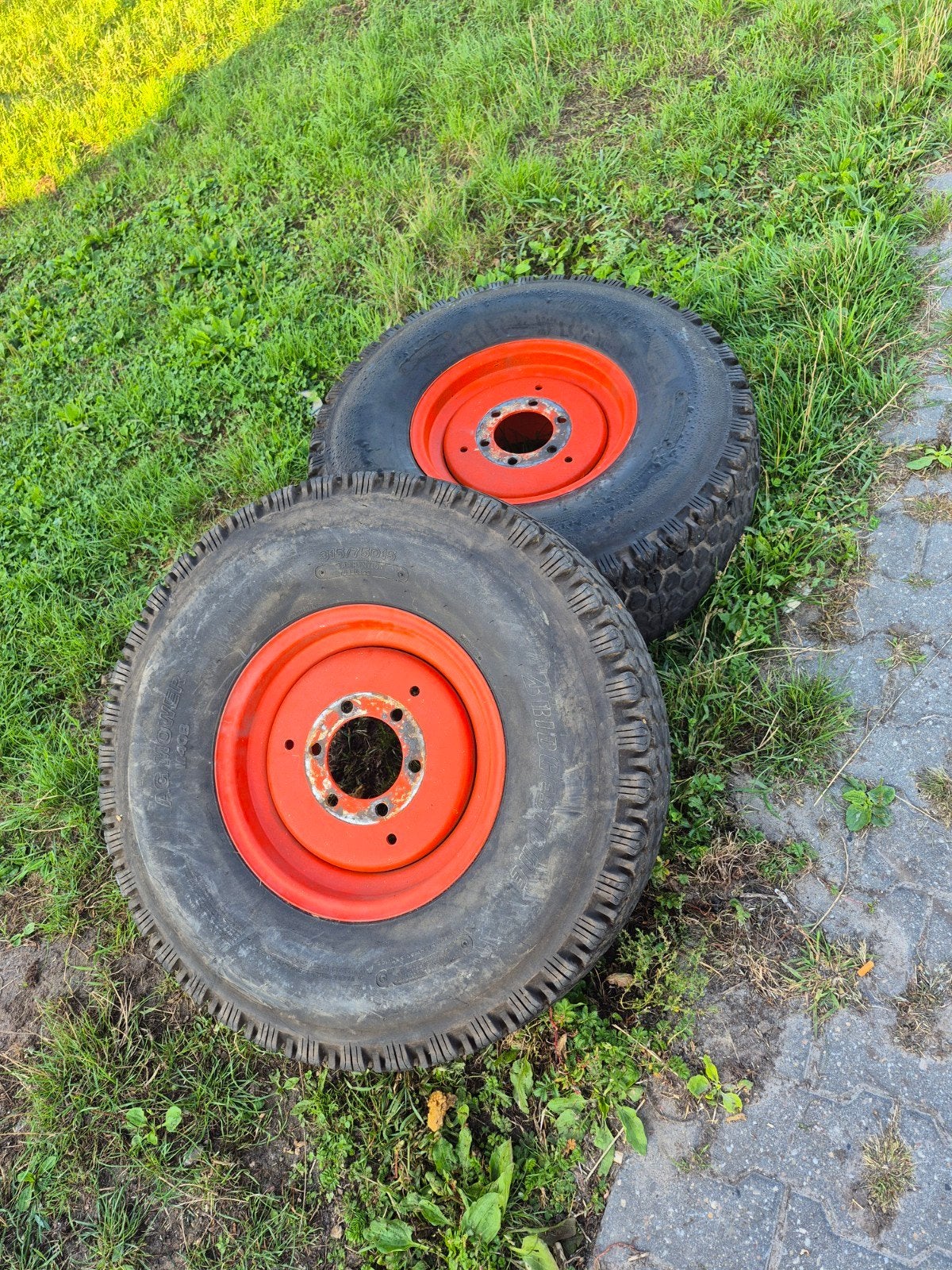 AG Mower 315/75D15 banden met velgen, Ophalen