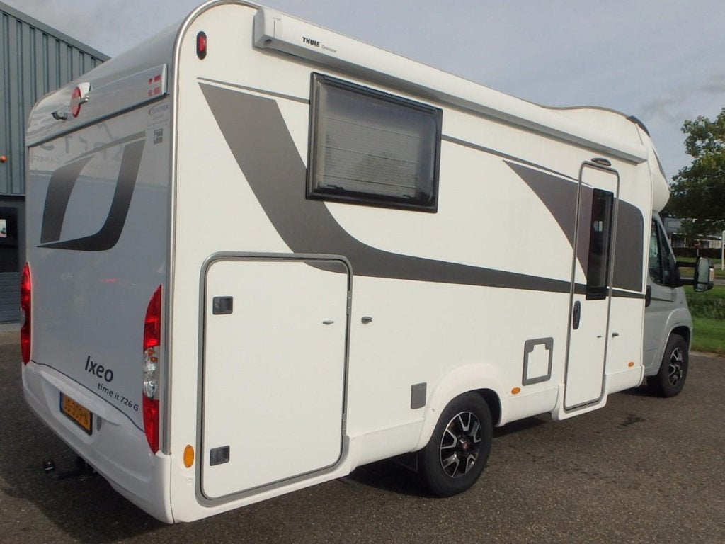 Bürstner Ixeo Time IT 726 G, Standaard zit, Ringverwarming, Fiat, Raamblindering