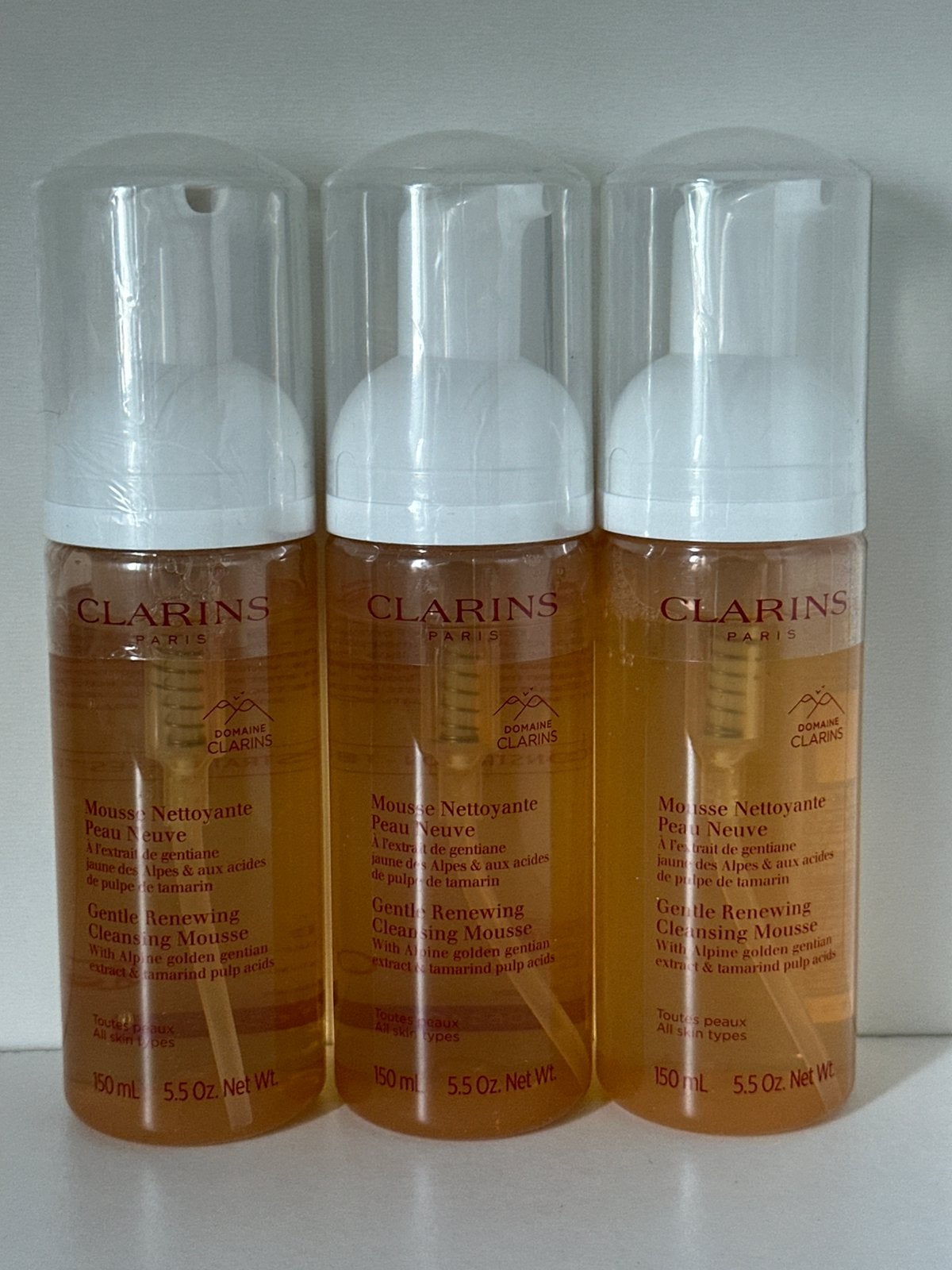 Clarins Gentle Renewing Cleansing Mousse 150 ml, Sieraden, Tassen en Uiterlijk, Ophalen of Verzenden, Nieuw, Gehele gezicht, Reiniging