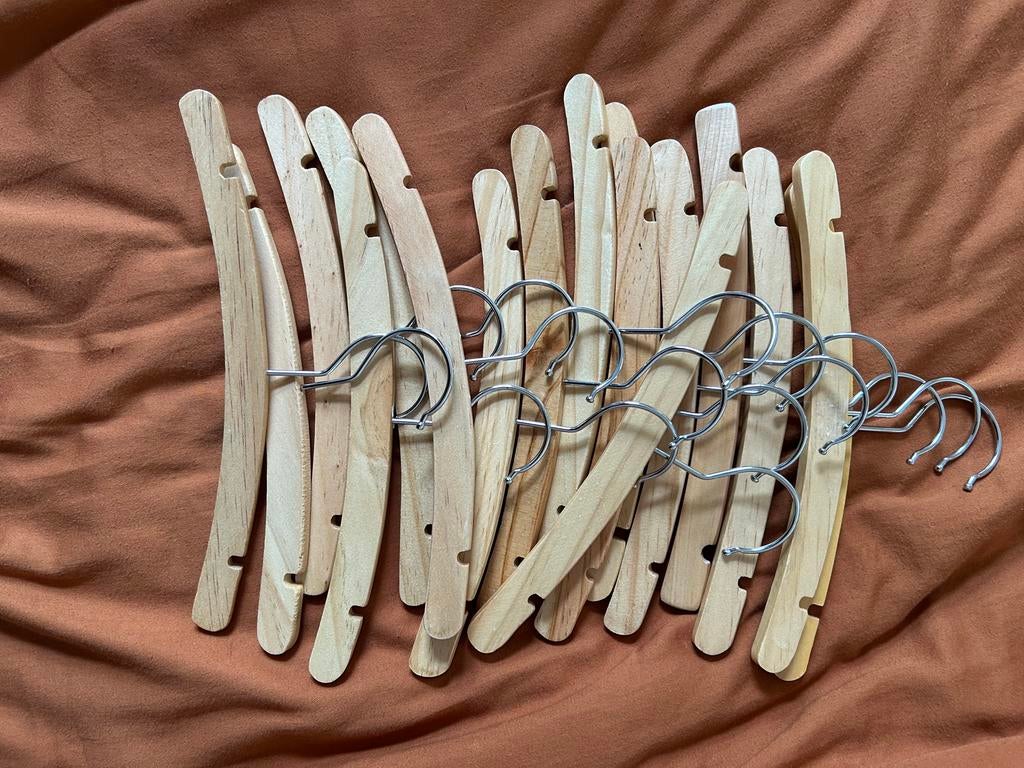 Houten kledinghangers voor kinderen - HEMA, Kleding | Dames, Kledinghangers, Ophalen of Verzenden, Zo goed als nieuw, Hout, Kinderen
