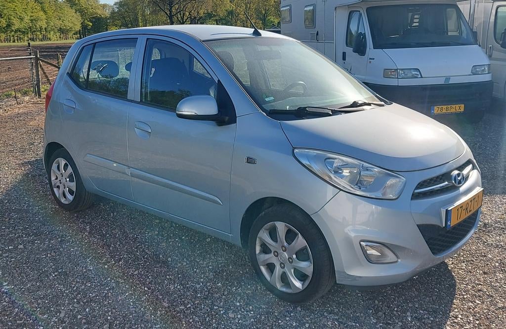 Hyundai i10 1.25 I 5DR 2011 Grijs, Auto's, Voorwielaandrijving, 450 kg, 31 €/maand, 4 cilinders