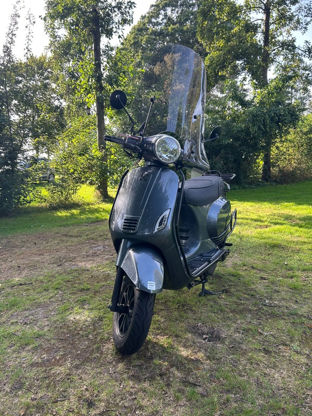 AGM VX50i Scooter Geel kenteken- Topstaat - Inclusief helm, Zo goed als nieuw, Benzine, Ophalen, Overige merken