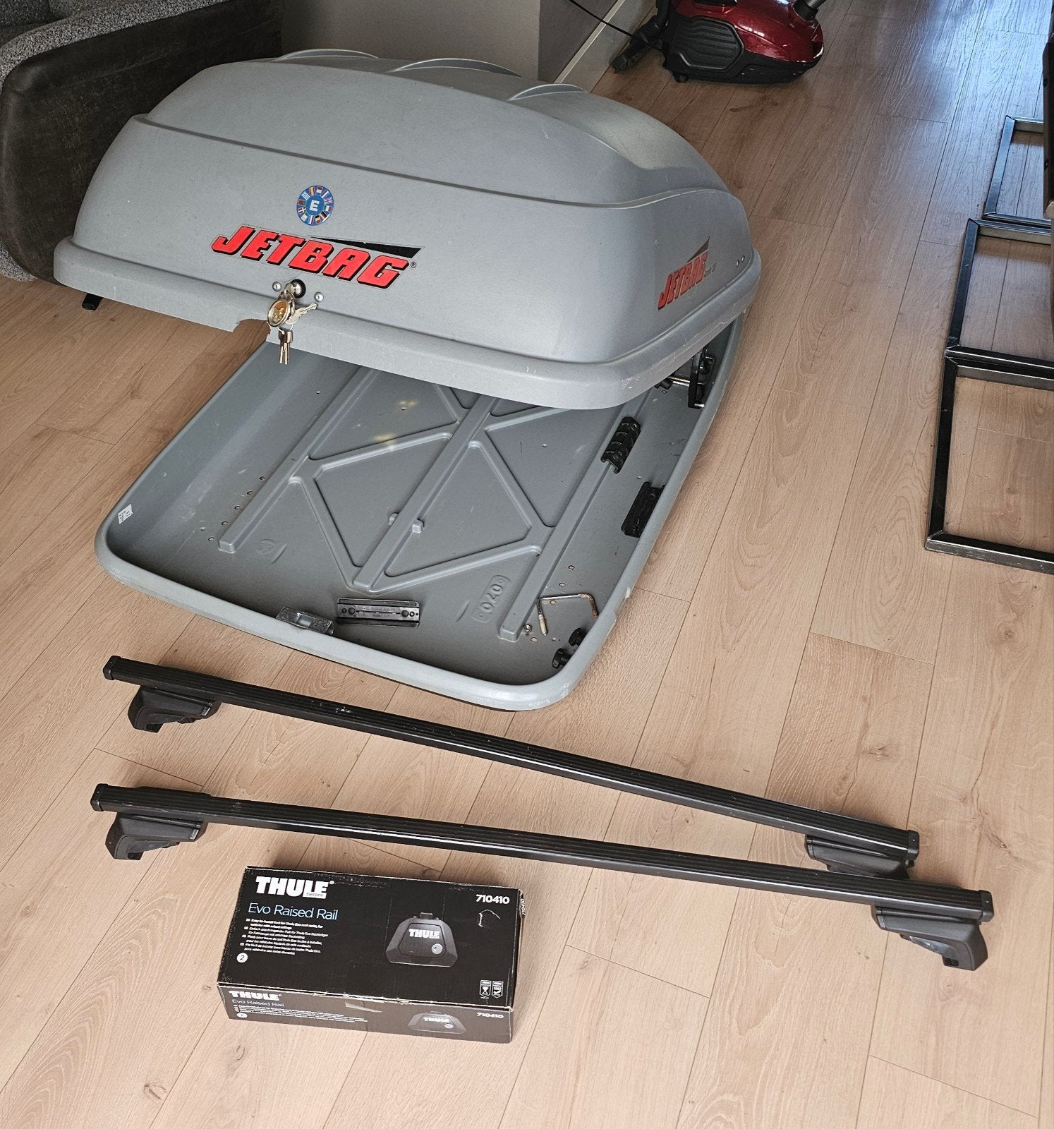 Complete set Thule 710410 dakdragers + Jetbag dakkoffer, Auto diversen, Ophalen, Gebruikt