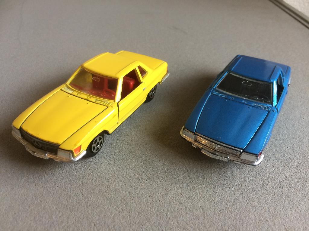 Mercedes 2 x W 107 350SL `71 - `76 Norev 1/43, Ophalen of Verzenden, Gebruikt, Auto, Norev