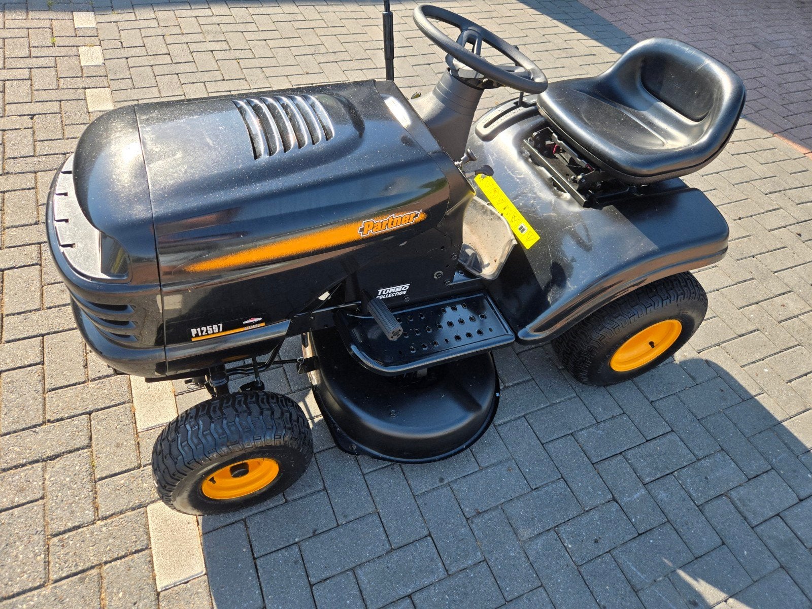 Zitmaaier partner zijlosser mulch
Moter 12/5pk b&s, Ophalen of Verzenden, Zo goed als nieuw, 50 cm of meer