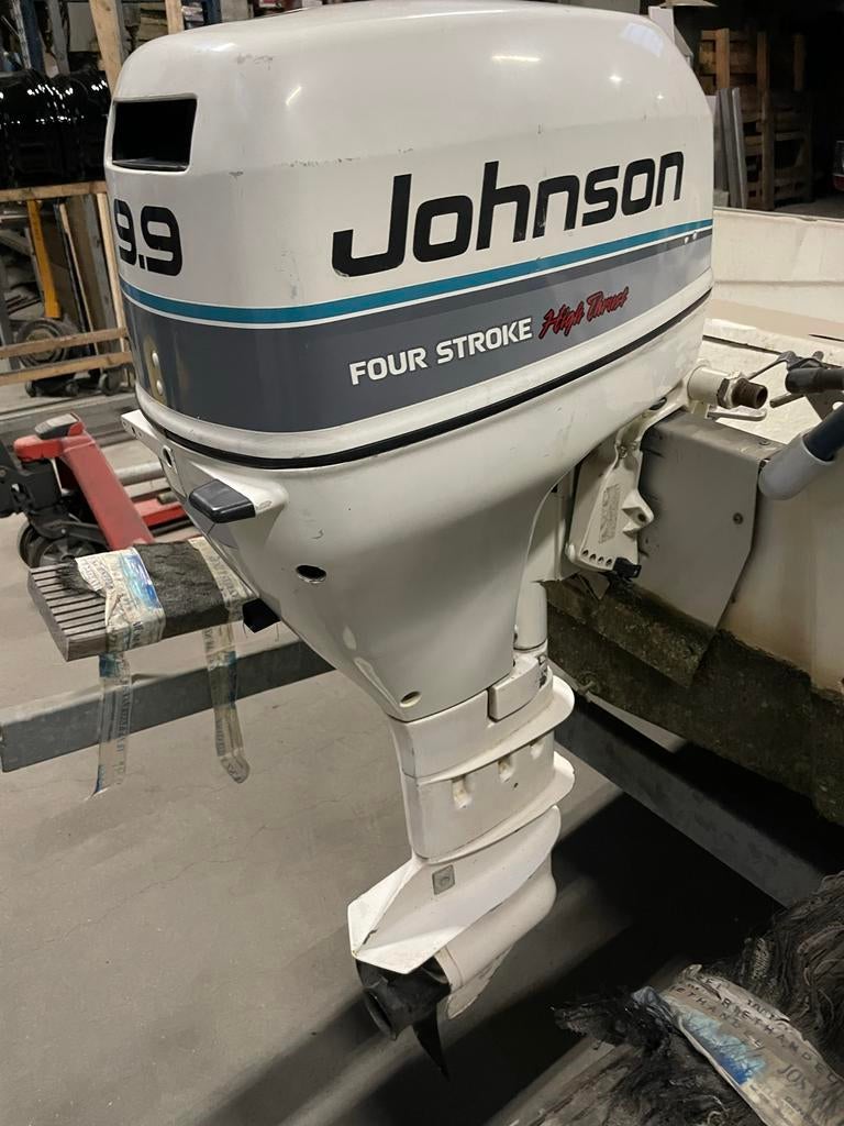 Johnson 9.9 pk 4-takt 2-cilinder buitenboordmotor, Ophalen, Gebruikt, 5 tot 10 pk, Viertaktmotor