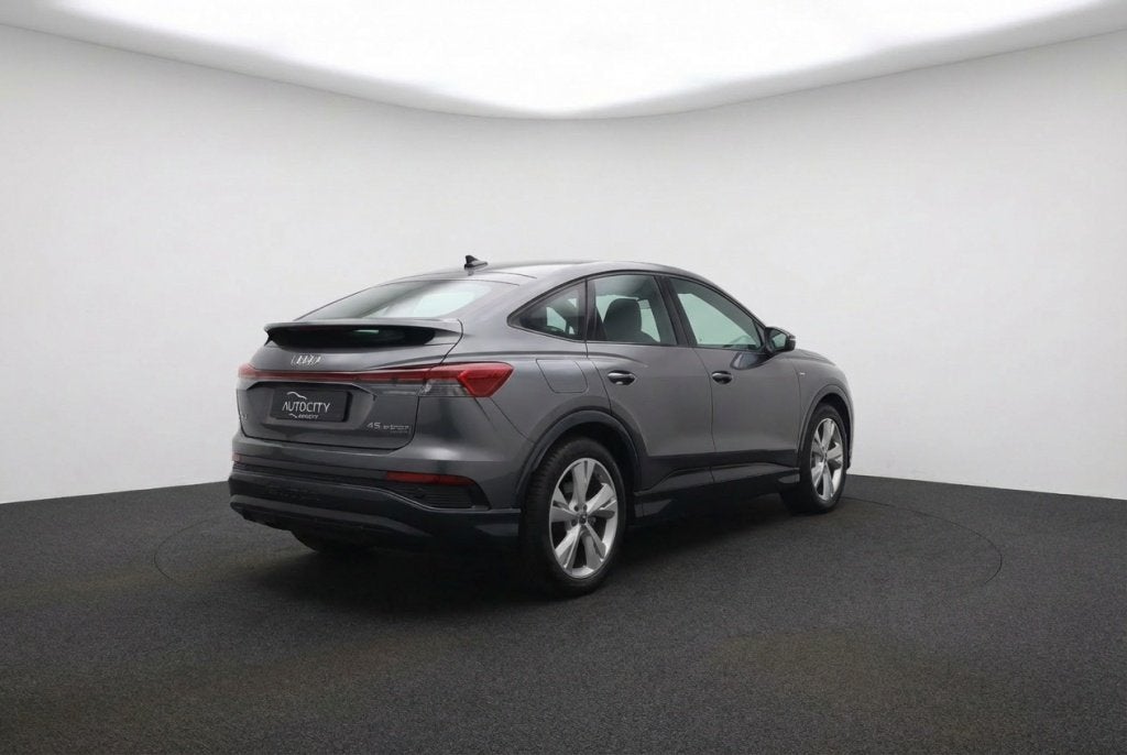 Audi Q4 Sportback e-tron 45 e-tron quattro S Line 90% SOH l, Automaat, 0 cilinders, Gebruikt, Leder en Stof