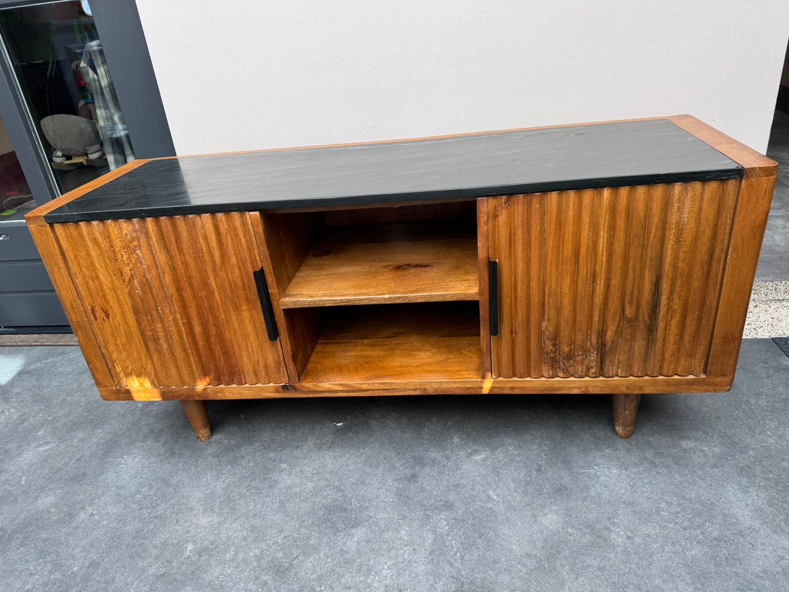 Mangohout tv meubel met marmerenblad, Huis en Inrichting, Ophalen, Zo goed als nieuw, 25 tot 50 cm, Minder dan 100 cm