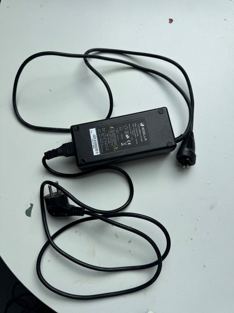 Stella acculader DZLM3620-M1 42V 2A elektrische fiets lader, Verzenden, Zo goed als nieuw