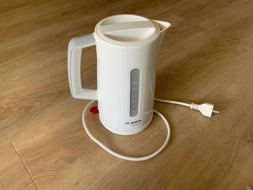 Bosch waterkoker 1,7L, Witgoed en Apparatuur, Waterkokers, 1 tot 2 liter, Ophalen of Verzenden, Gebruikt, Draadloos