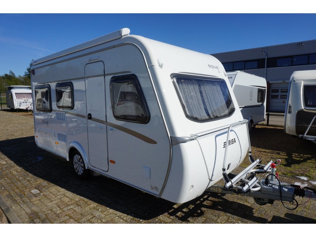 Eriba Nova Light 425 + MOVER + THULE LUIFEL, Standaardzit, Schokbreker, Bedrijf, 750 - 1000 kg