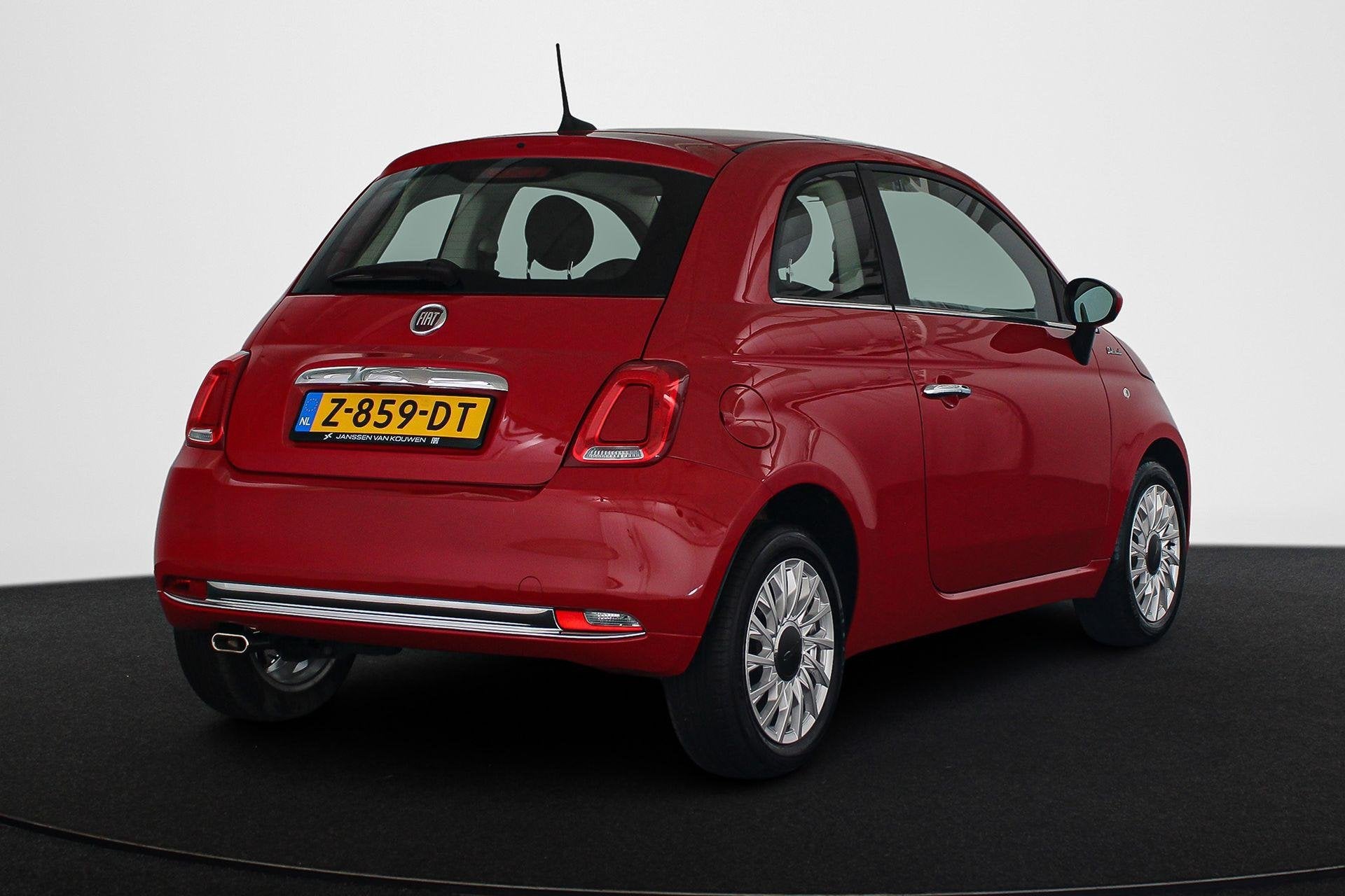 Fiat 500 1.0 Hybrid Dolcevita Panoramadak Apple CarPlay Clim, Stof, Euro 6, 4 stoelen, Bedrijf