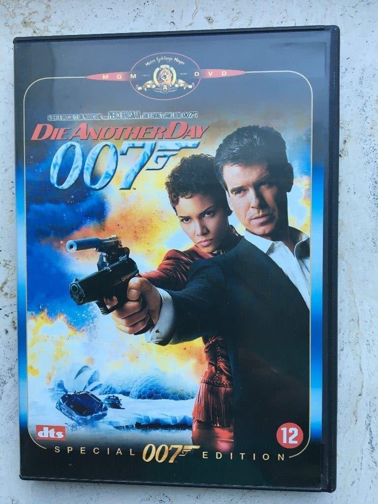 James Bond 007 Die Another Day ( 2 DVD Box ) Special Edition, Cd's en Dvd's, Actie, Inclusief boekje, Ophalen of Verzenden, Zo goed als nieuw