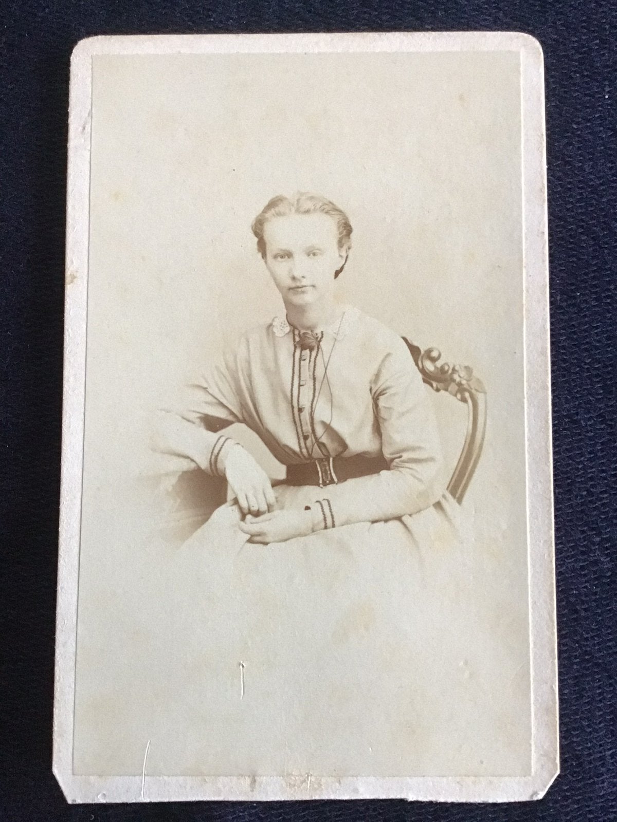 CDV, Dame, A.J. VAN POORTEN, DEVENTER, zeer oud, dun karton, Ophalen of Verzenden, Voor 1940, Gebruikt, Foto