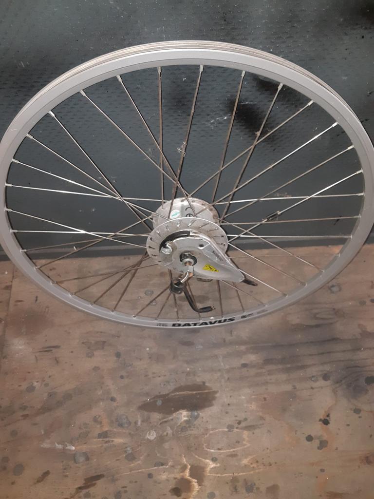 Batavus Voorwiel met elektrische motor, Fietsen en Brommers, Fietsonderdelen, Ophalen, Gebruikt, Elektrische fiets, Wiel