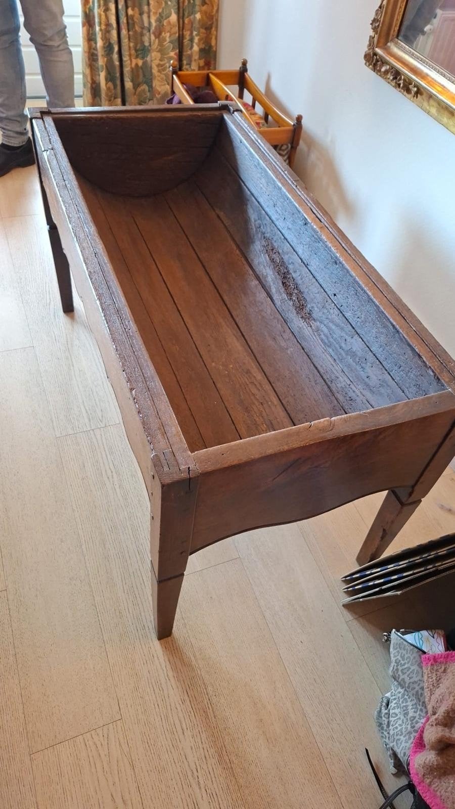 Antieke tafel/trog, Ophalen
