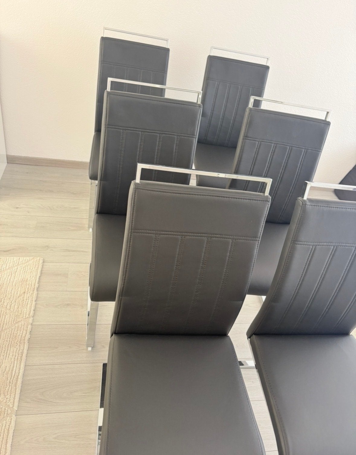 Set van 6 moderne eetkamerstoelen - Zwart kunstleer, Huis en Inrichting, Stoelen, Ophalen, Kunststof, Zwart, Zo goed als nieuw