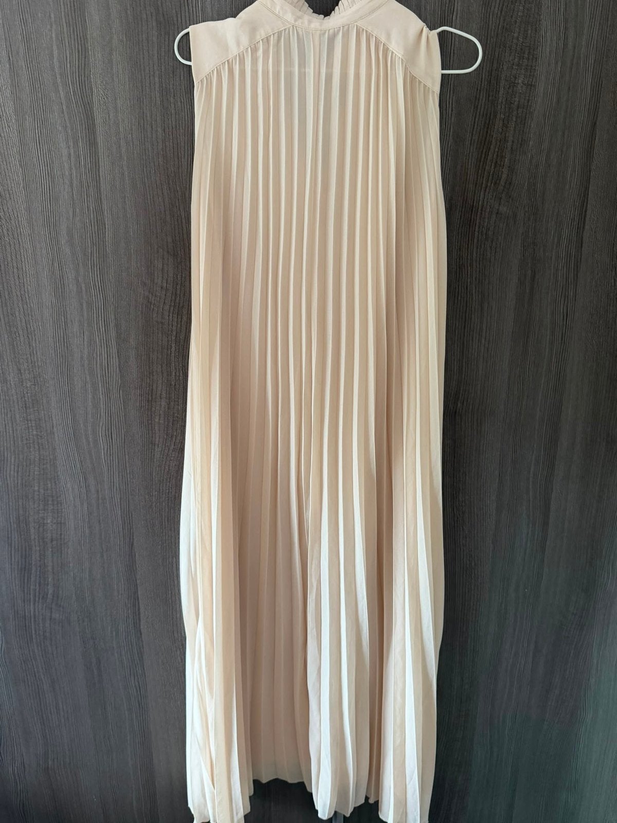 H&M geplooide maxi jurk in beige, maat S, Beige, Nieuw, Ophalen of Verzenden, Maat 36 (S)
