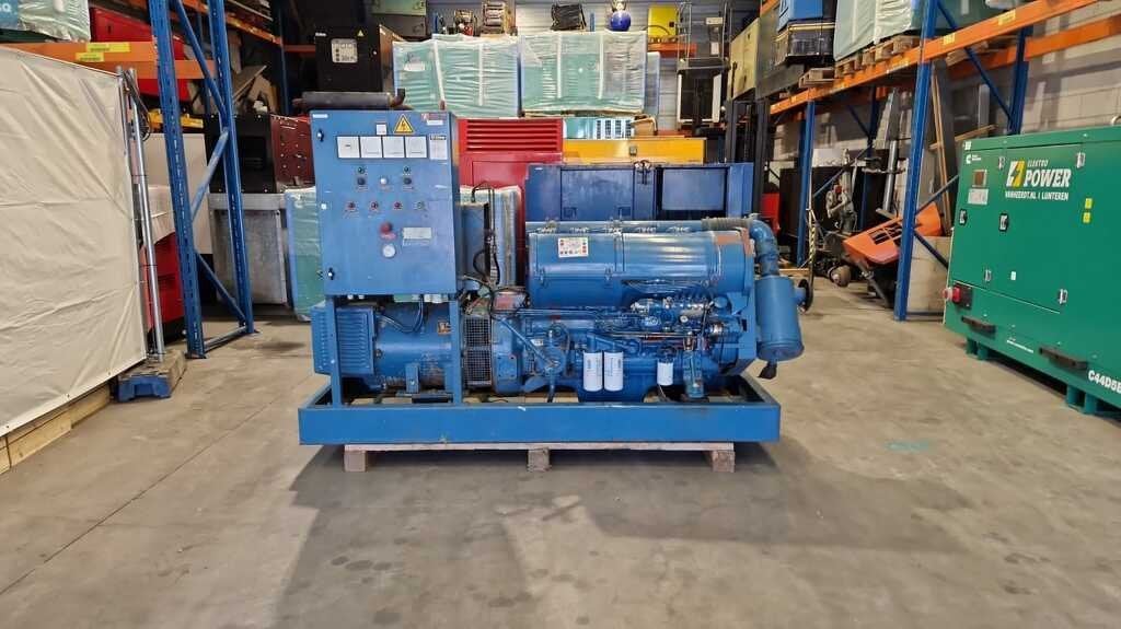 Deutz FSL413 generator 80KVA, Zakelijke goederen, Machines en Bouw | Aggregaten