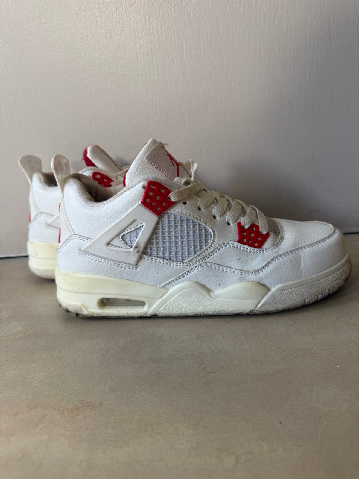Jordan Retro sneakers - Rood - Maat 40, Wit, Ophalen of Verzenden, Sneakers of Gympen, Zo goed als nieuw