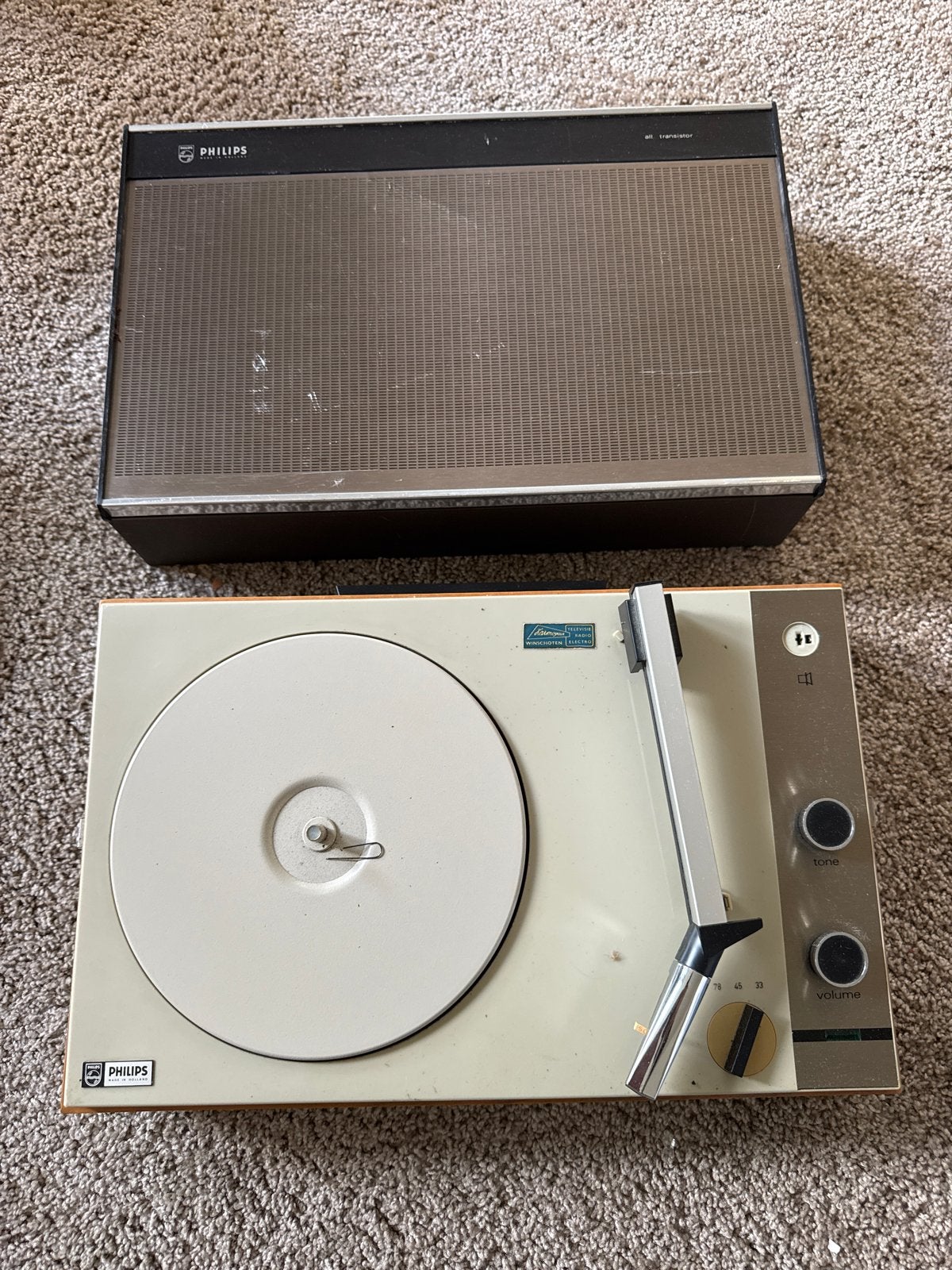 Philips All Transistor Platenspeler met ingebouwde speaker, Audio, Tv en Foto, Ophalen of Verzenden, Gebruikt, Platenspeler, Philips