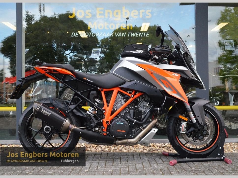 KTM 1290 SUPER DUKE GT / 2017 / Akrapovic / KTM Powerparts!, 2 cilinders, KTM, Bedrijf, Onbekend