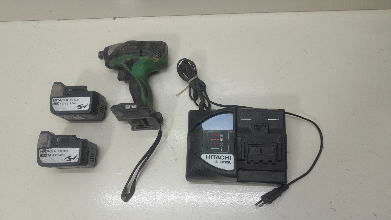 Hitachi accu slagschroefmachine 14,4v slag schroefmachine, Gebruikt, Variabele snelheid, Ophalen of Verzenden, Boor- en Schroefmachine
