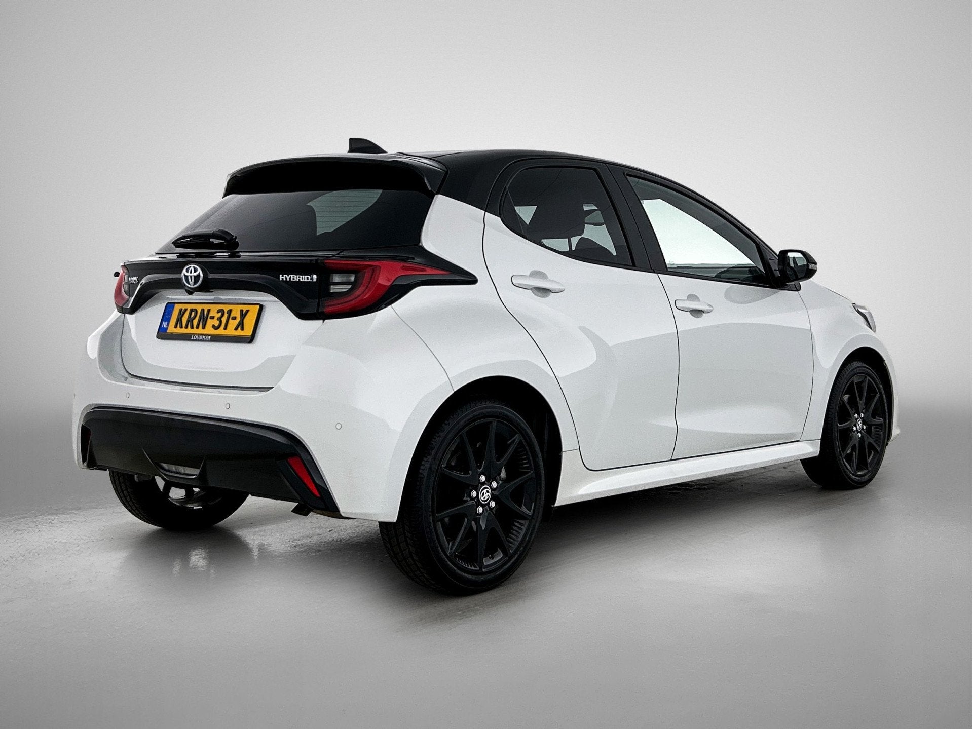 Toyota Yaris 1.5 Hybrid Executive + | Dealer Onderhouden | J, 12 maanden, 450 kg, Gebruikt, Bedrijf