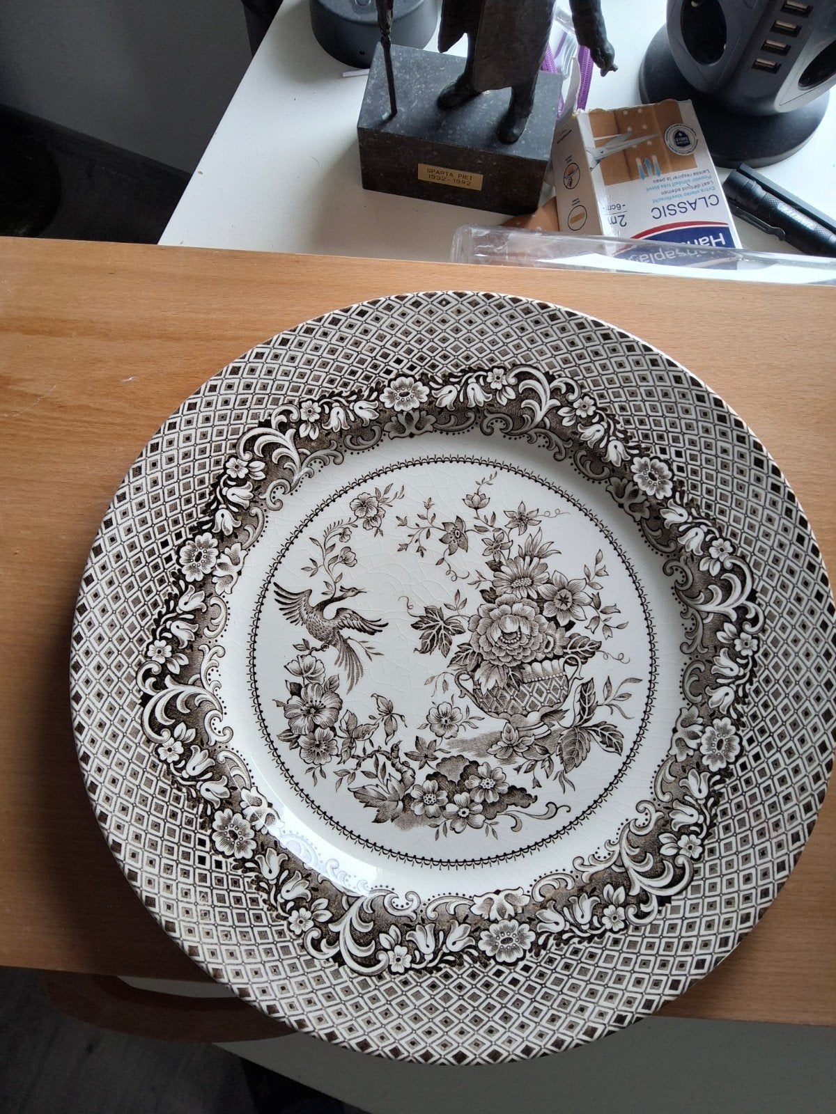 Vintage Staffordshire bord 30cm - Craquelé decor, Antiek en Kunst, Ophalen of Verzenden