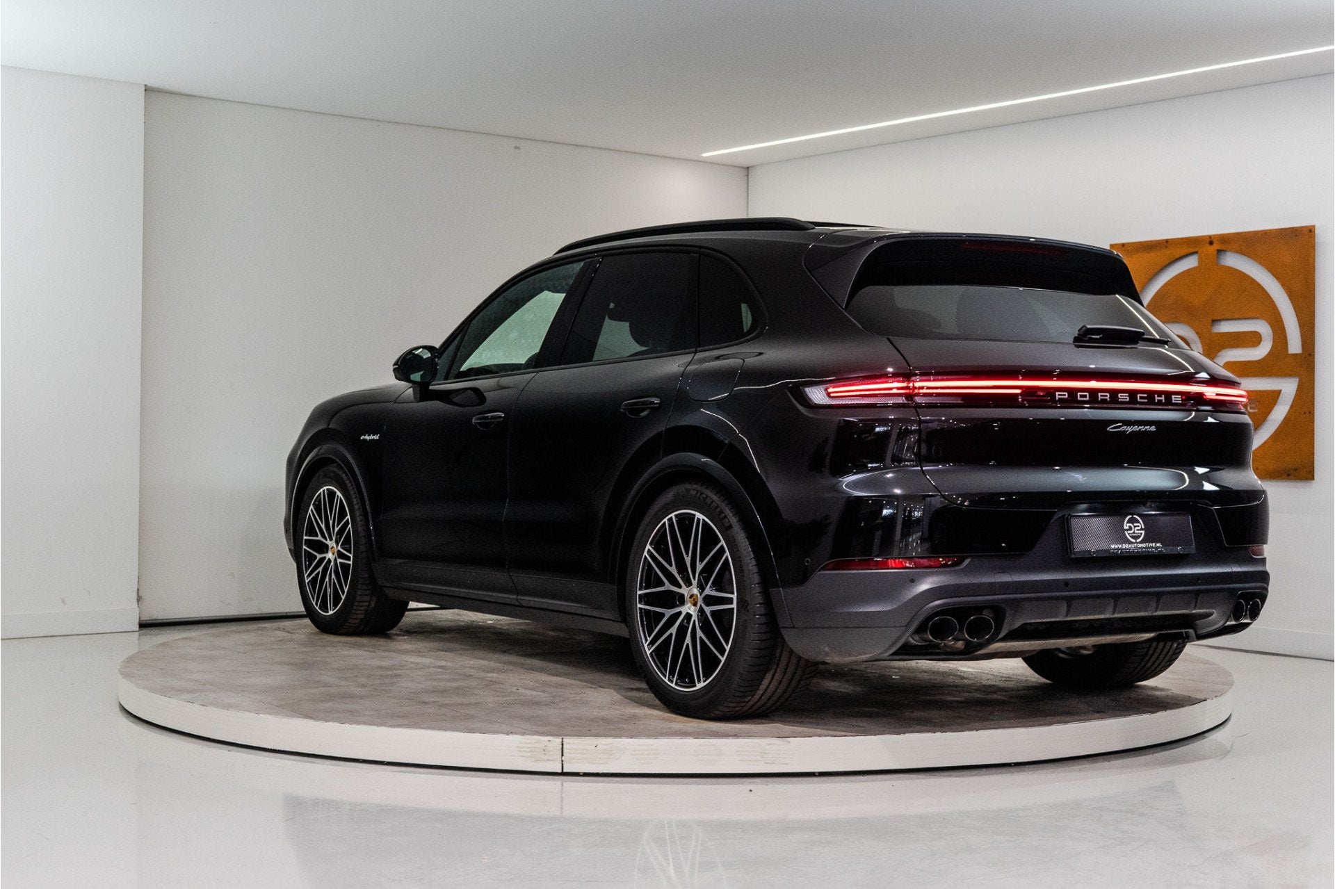 Porsche Cayenne 3.0 E-Hybrid 470PK | InnoDrive | Pano | Matr, Auto's, Automaat, Gebruikt, 2995 cc, Zwart