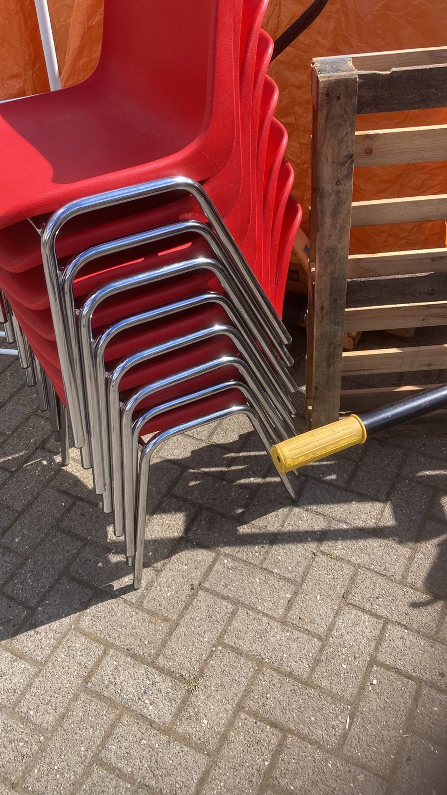 Stapelstoelen 15 stuks, Ophalen, Gebruikt, Rood, Metaal